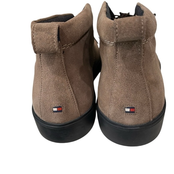 Tommy Hilfiger Men’s Classic Suede Lace  Chukka  Boot U.S. Size 11.5 - Picture 4 of 6